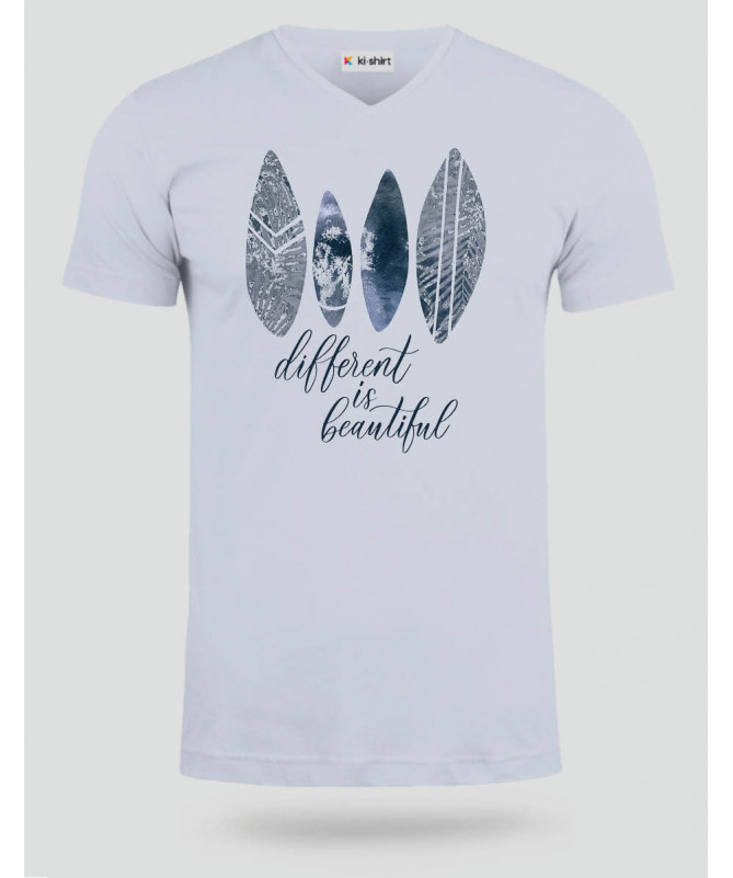 Different is beautiful  T-shirt Scollo V