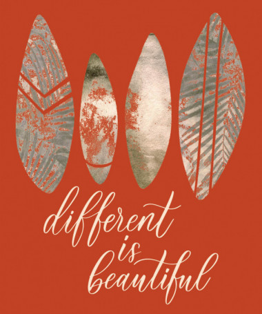 Different is beautiful  T-shirt Scollo V