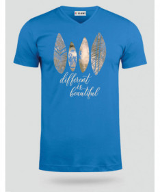 Different is beautiful  T-shirt Scollo V