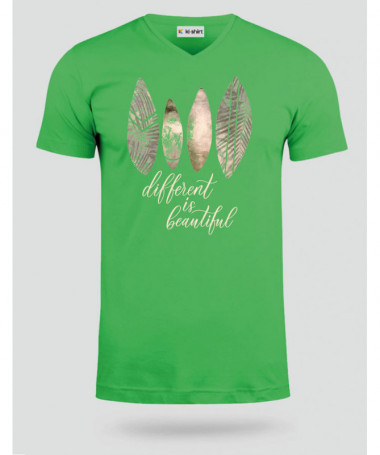 Different is beautiful  T-shirt Scollo V