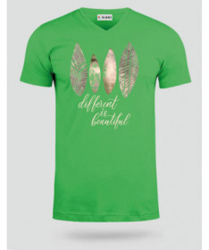 Different is beautiful  T-shirt Scollo V