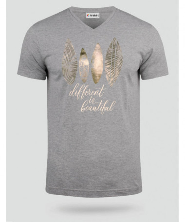 Different is beautiful  T-shirt Scollo V