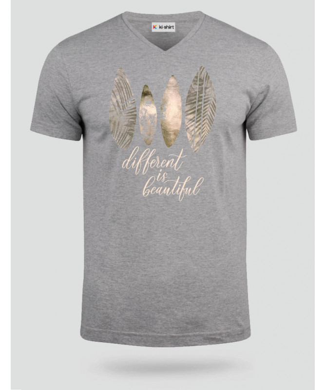 Different is beautiful  T-shirt Scollo V