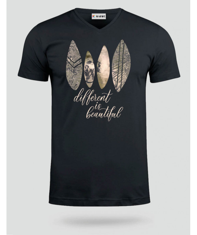 Different is beautiful  T-shirt Scollo V